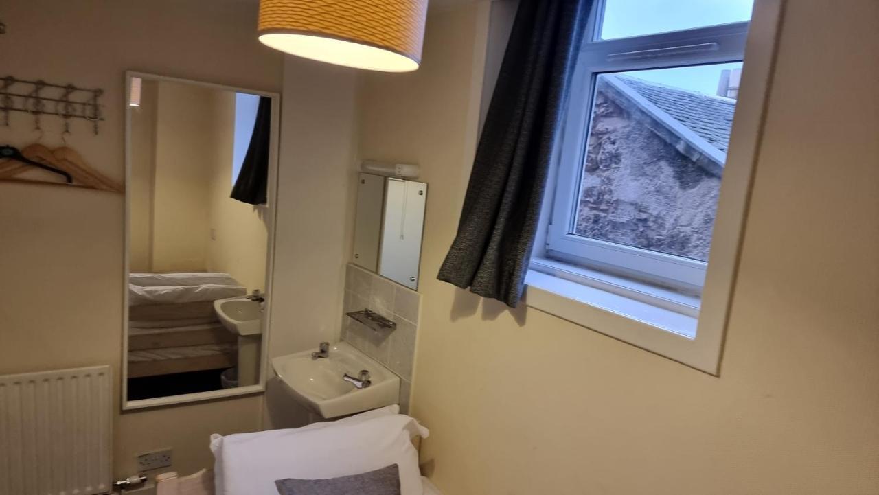 Hampton Court Guesthouse - City Centre Glasgow Buitenkant foto