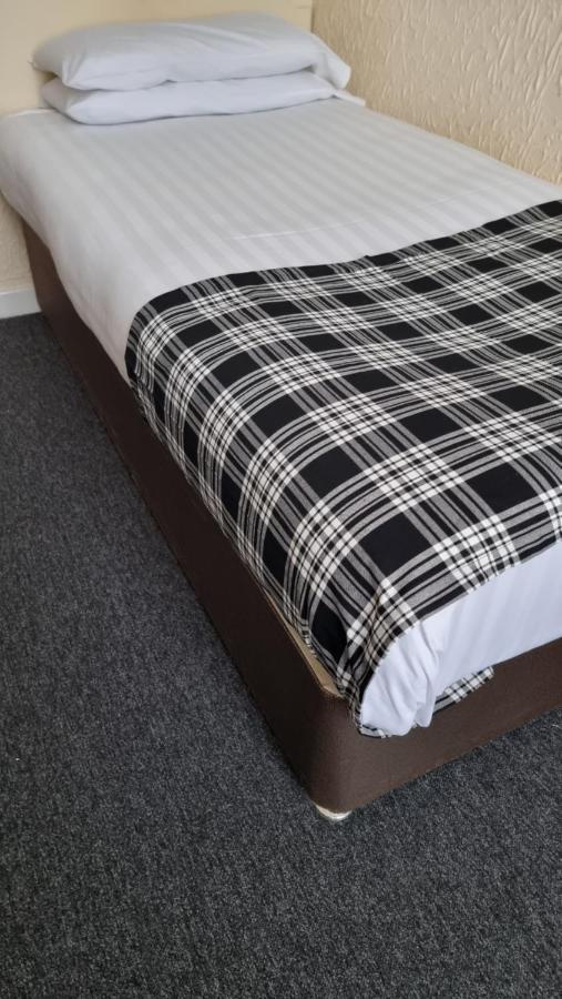 Hampton Court Guesthouse - City Centre Glasgow Buitenkant foto