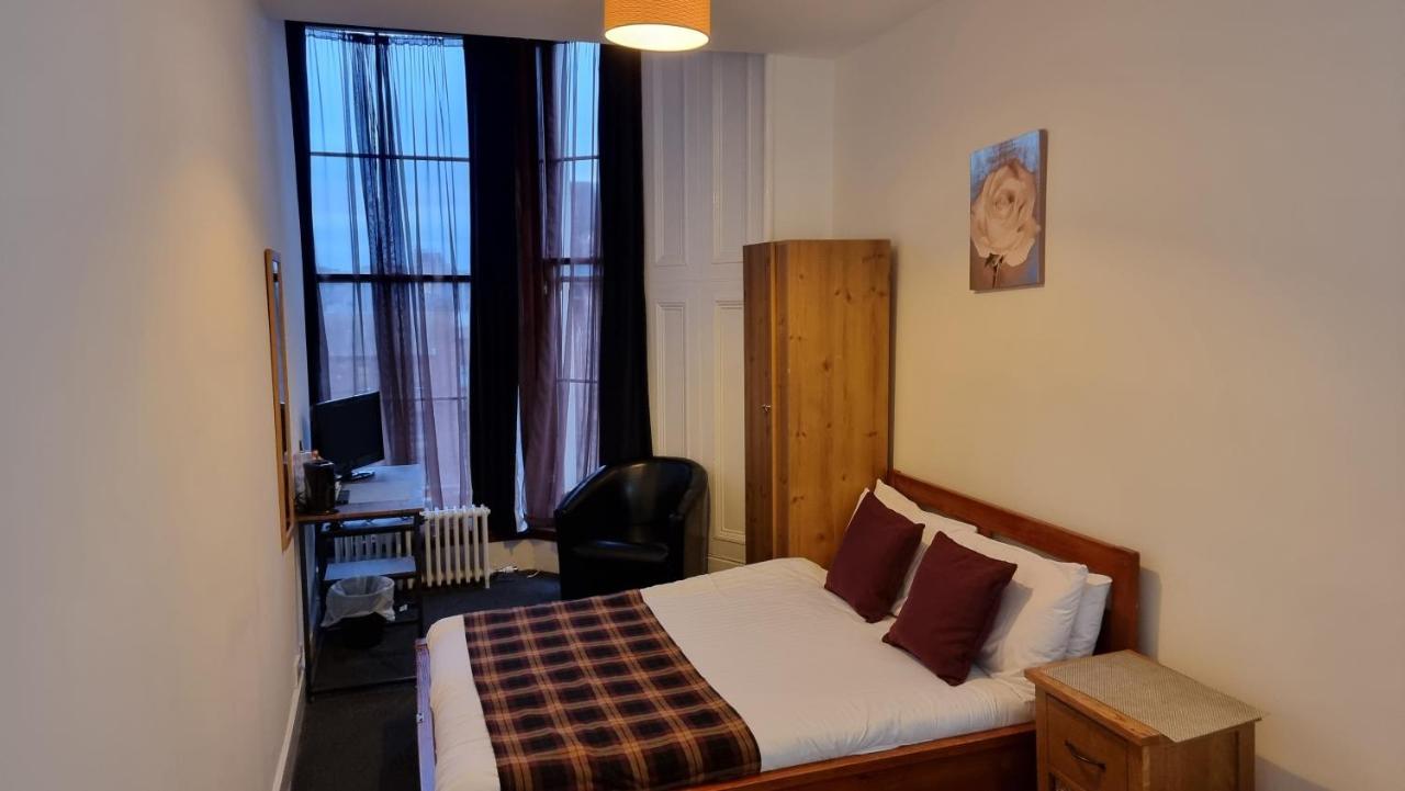 Hampton Court Guesthouse - City Centre Glasgow Buitenkant foto