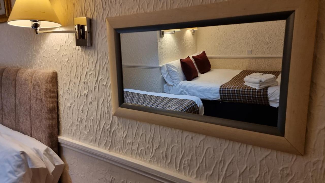 Hampton Court Guesthouse - City Centre Glasgow Buitenkant foto